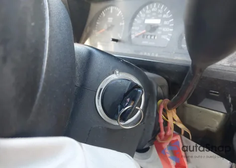 1996 Dodge Dakota z USA, uszkodzony, nr VIN 1B7GL23X0TS656654